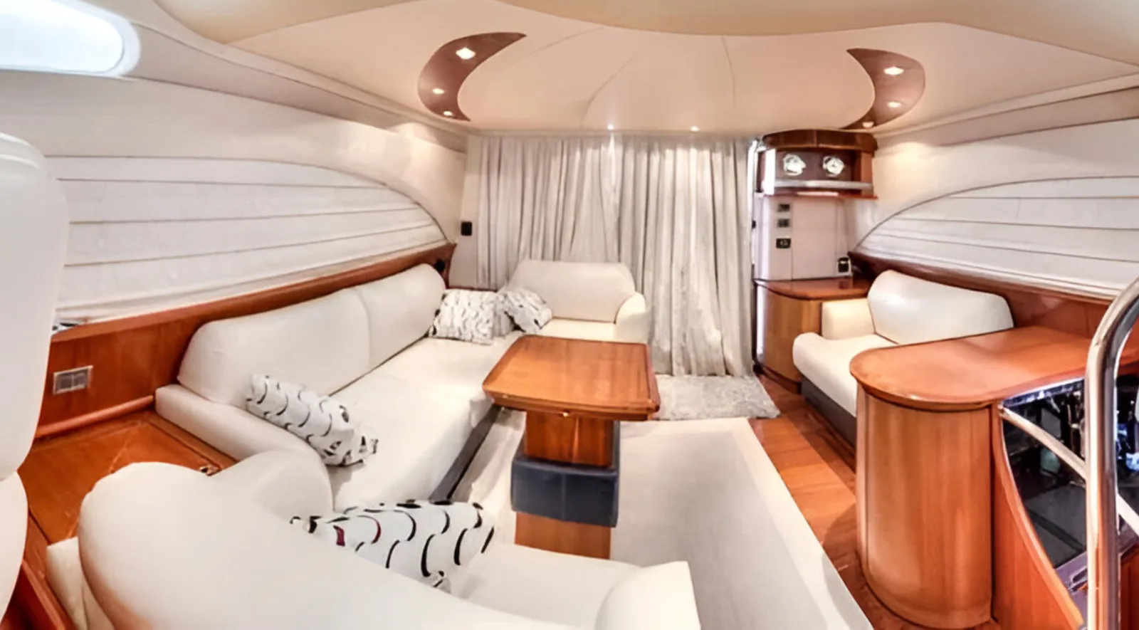Azimut 50 Ft Yacht — 2