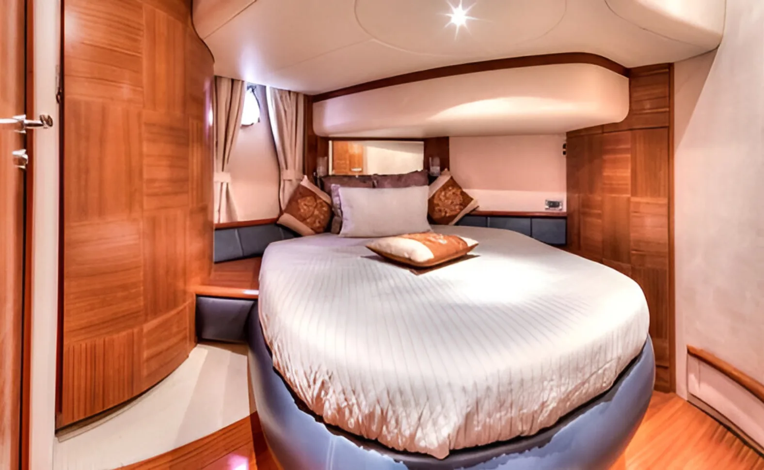 Azimut 50 Ft Yacht — 7