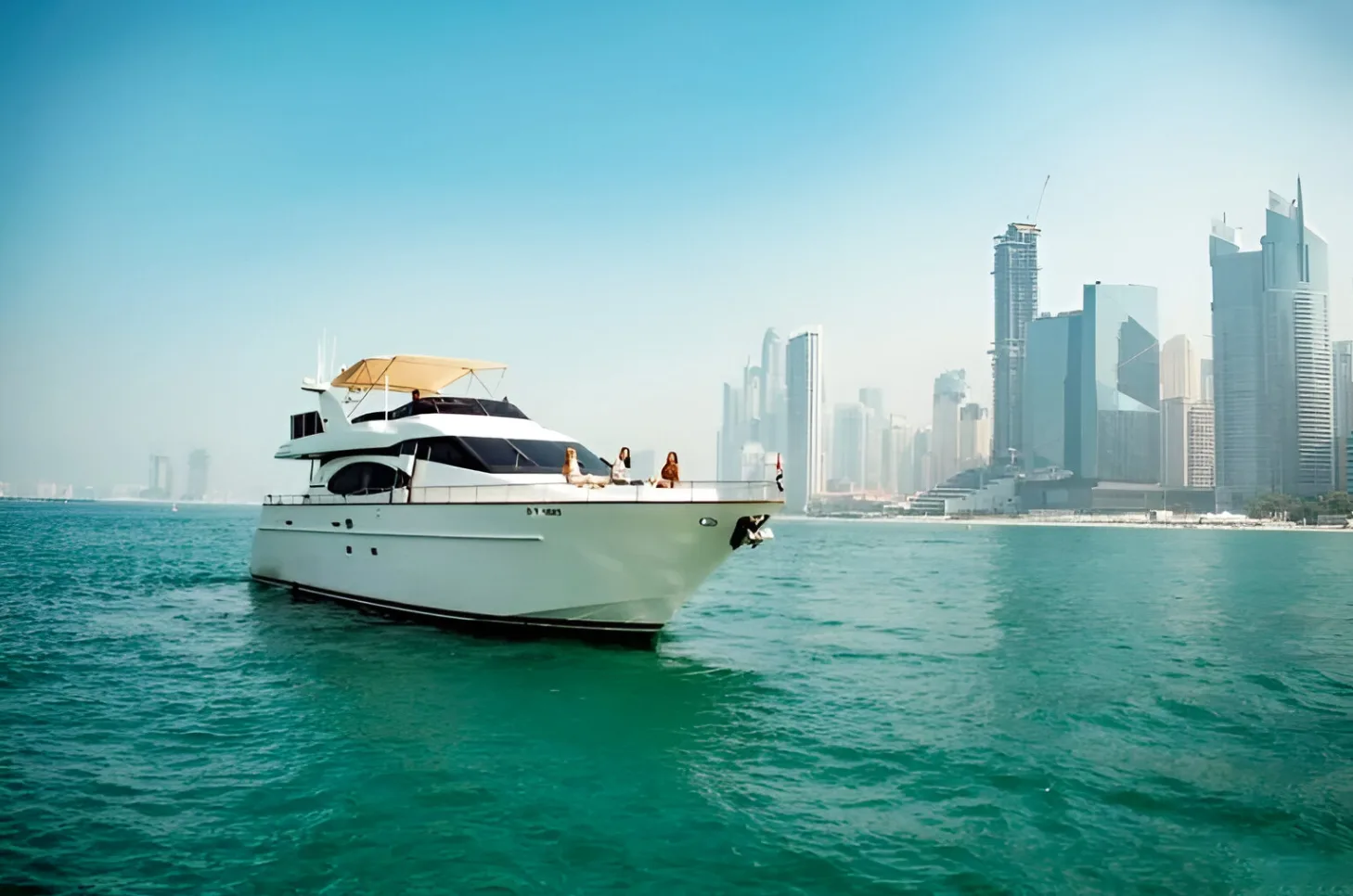 Azimut 80 Ft Yacht with Jacuzzi — 3