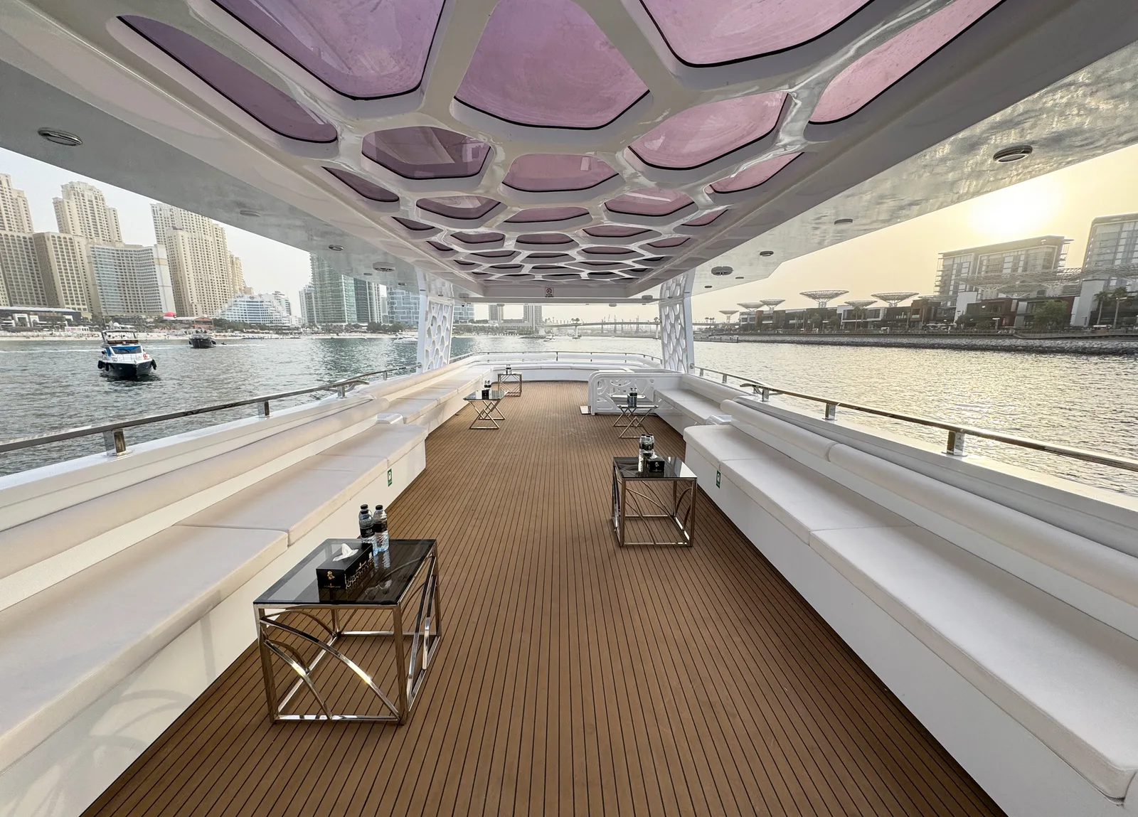Corporate 105 Ft Yacht — 16