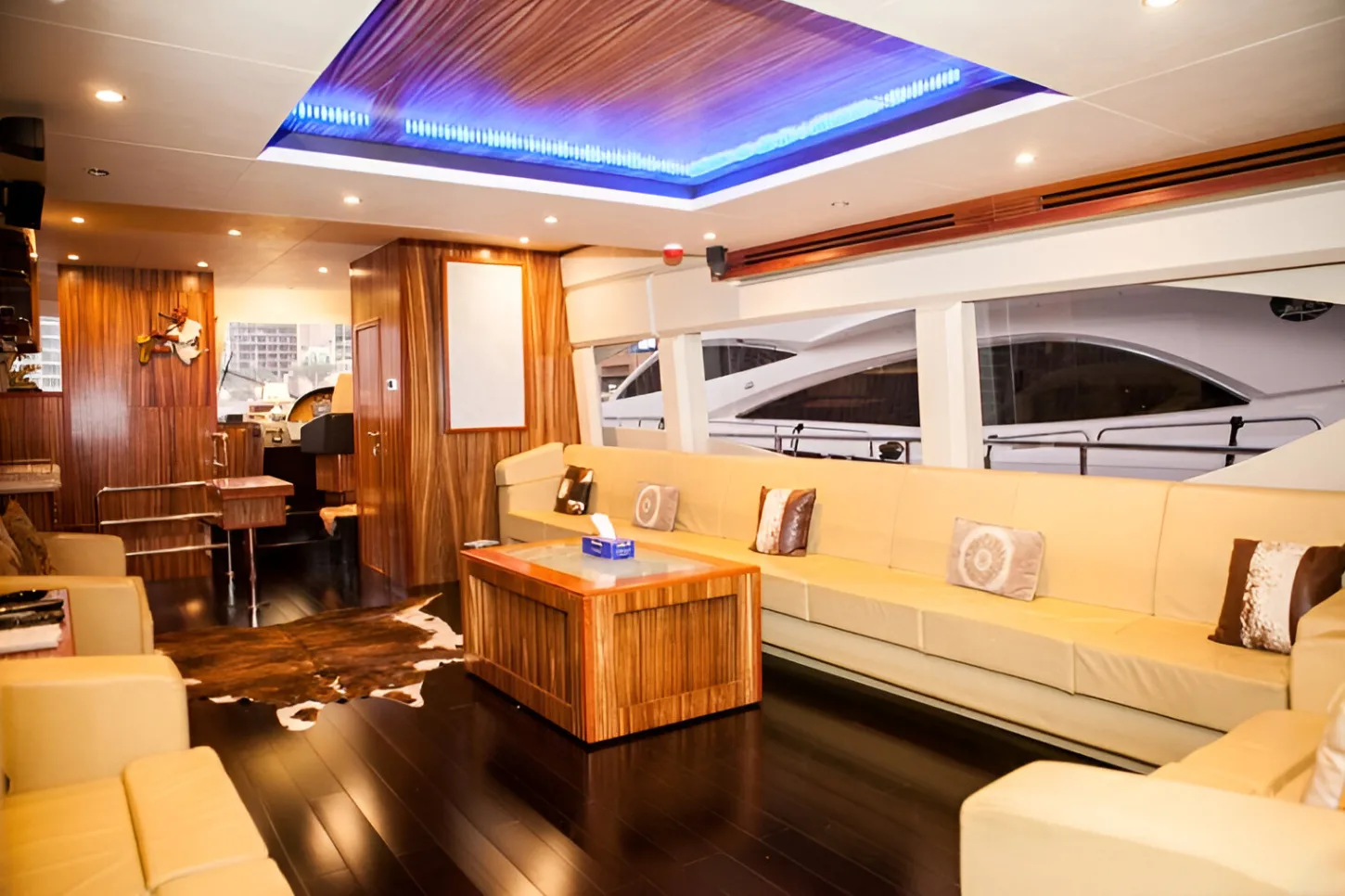Gulf Craft 90 Ft Yacht — 3