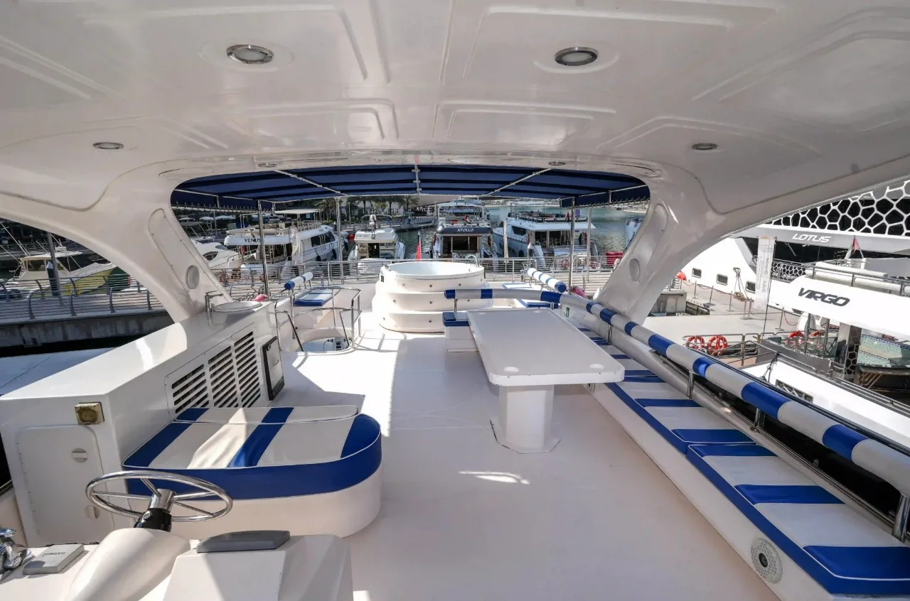 Gulf Craft 90 Ft Yacht — 7