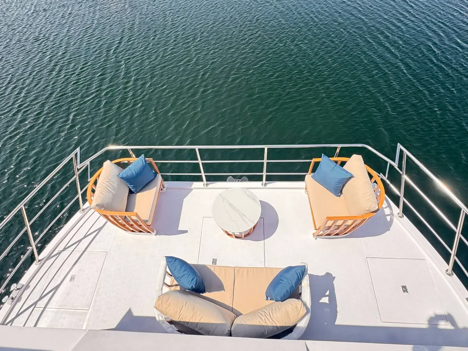 Luxury 55 Ft Houseboat — 3