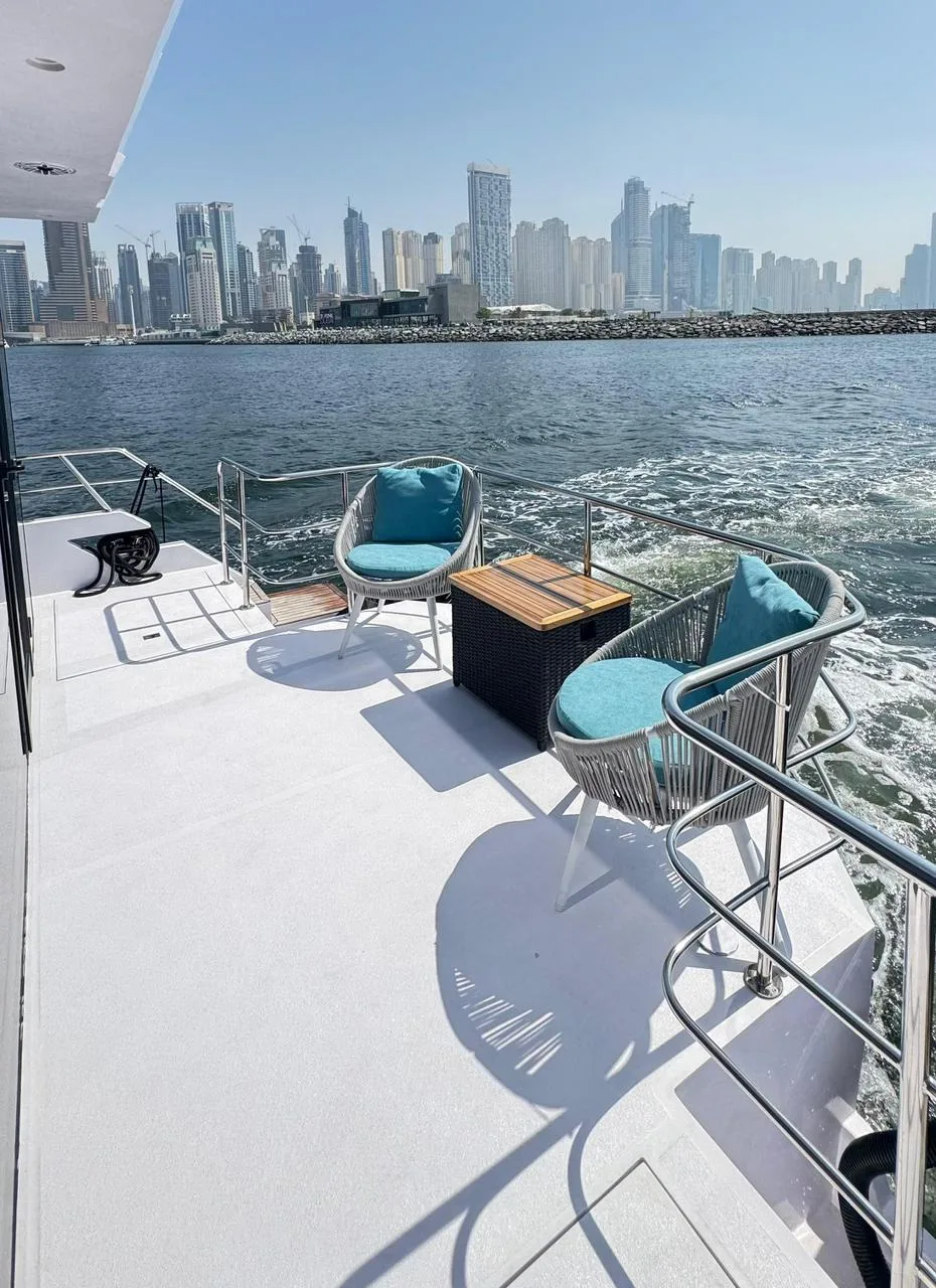 Luxury 55 Ft Houseboat — 7