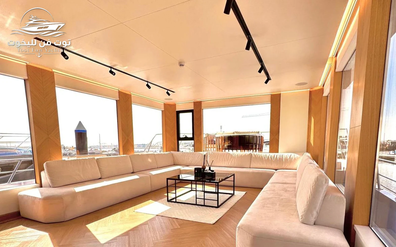 Luxury 55 Ft Houseboat — 2