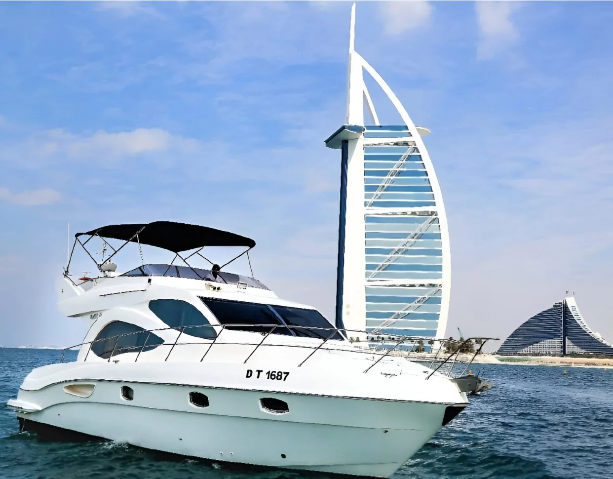 Majesty 48 Ft Yacht — 2