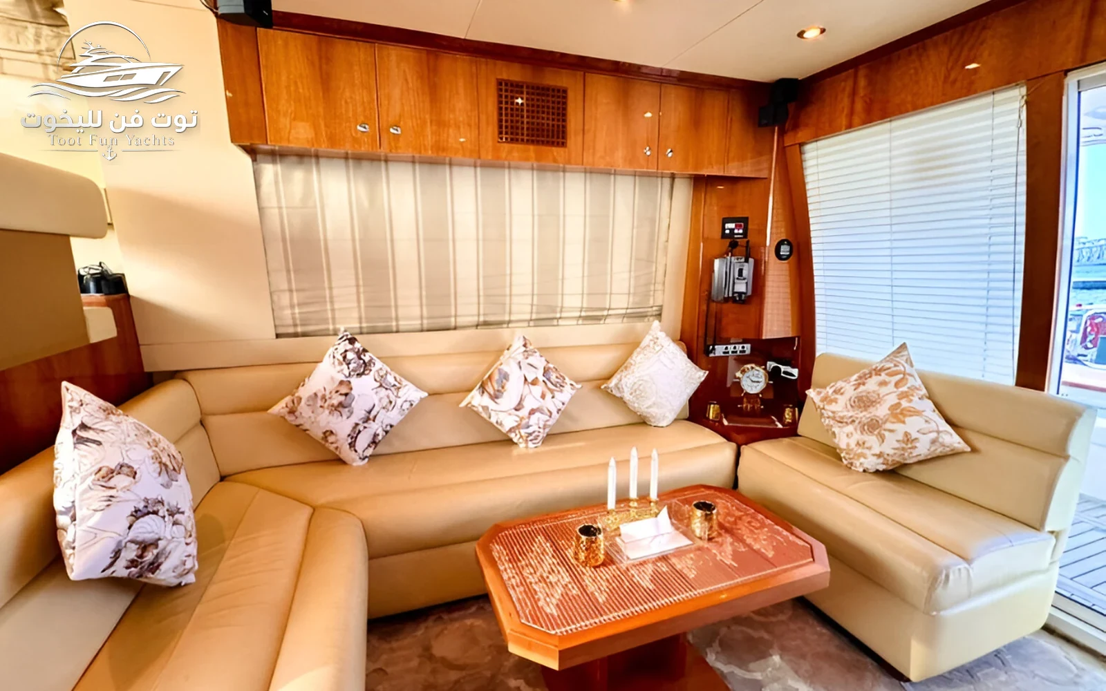 Majesty 48 Ft Yacht — 2