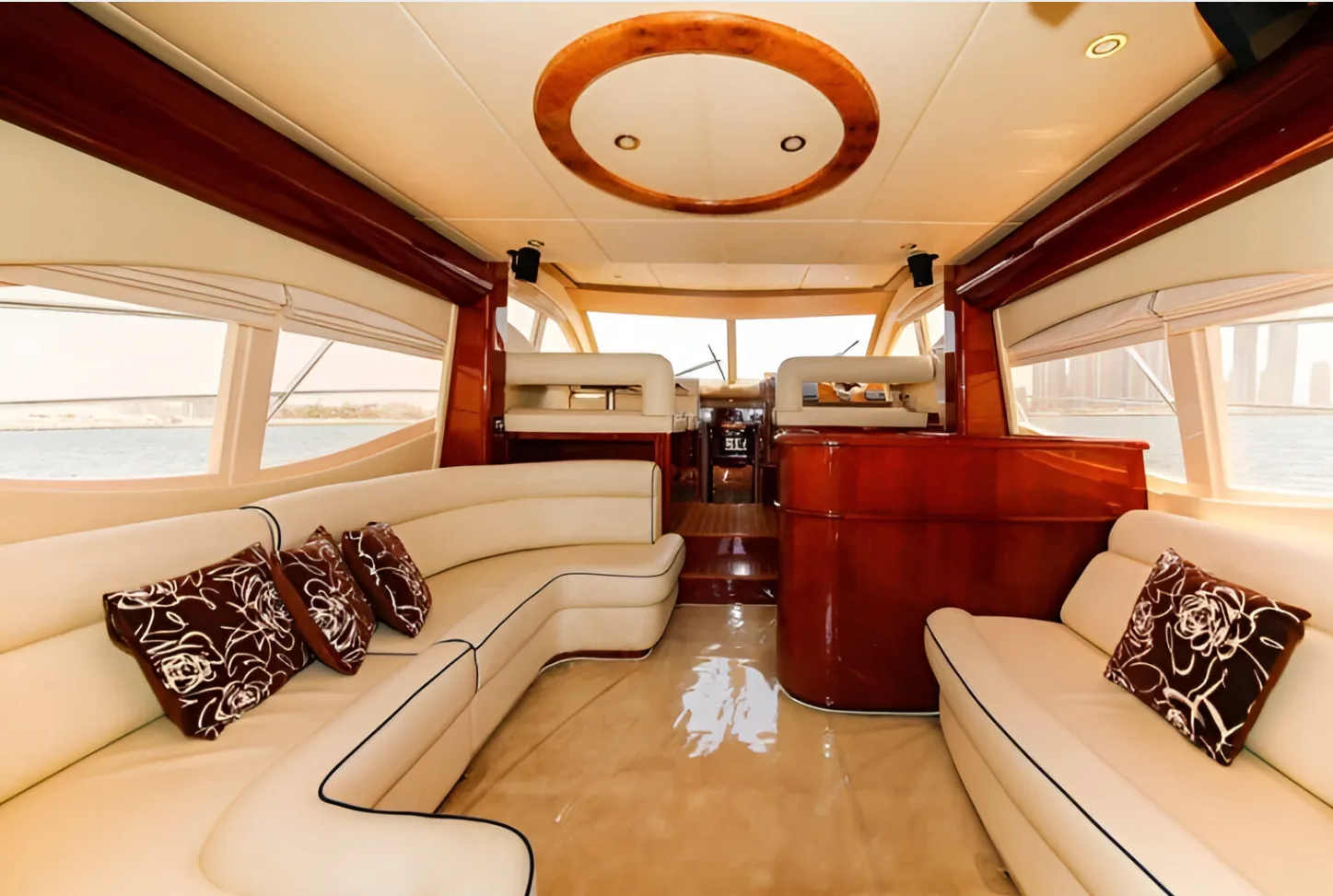 Majesty 55 Ft Yacht — 4