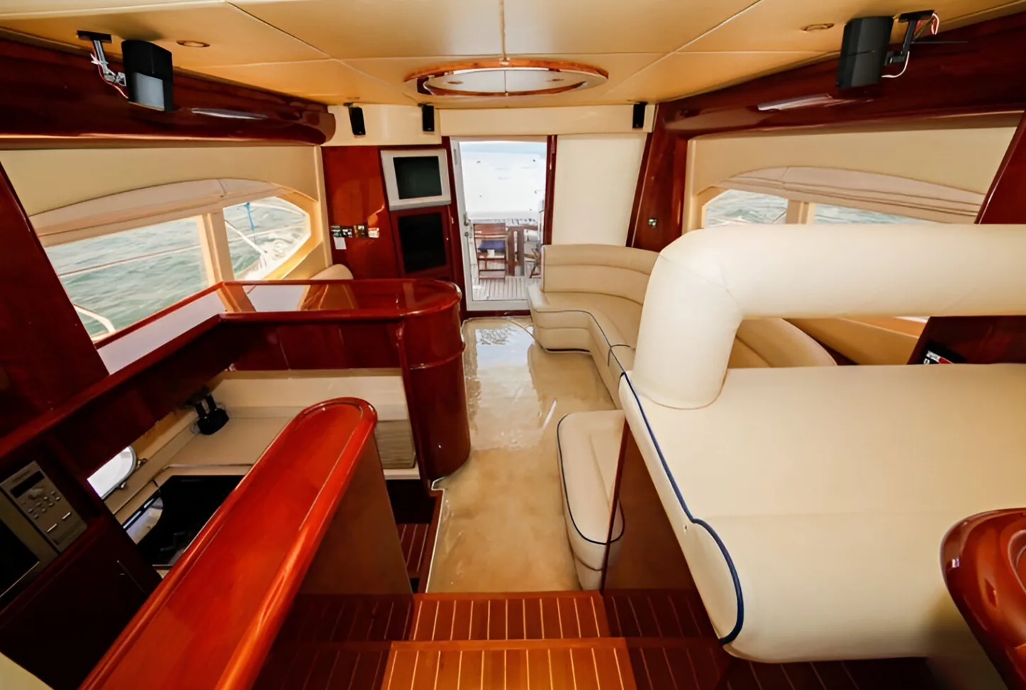 Majesty 55 Ft Yacht — 6