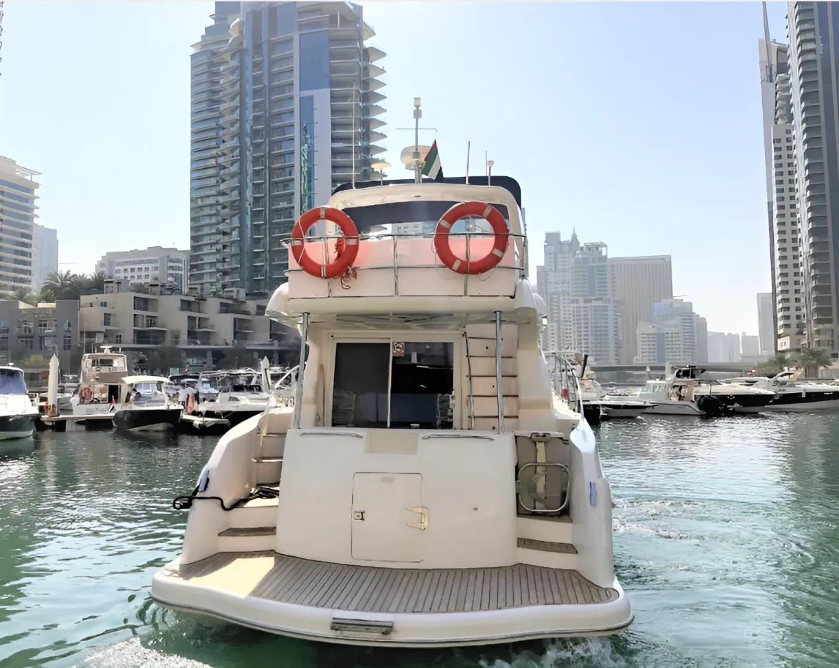 Majesty 55 Ft Yacht — 11