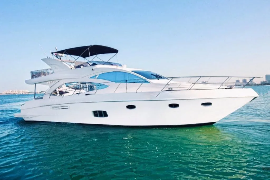 Majesty 66 Ft Yacht — 16