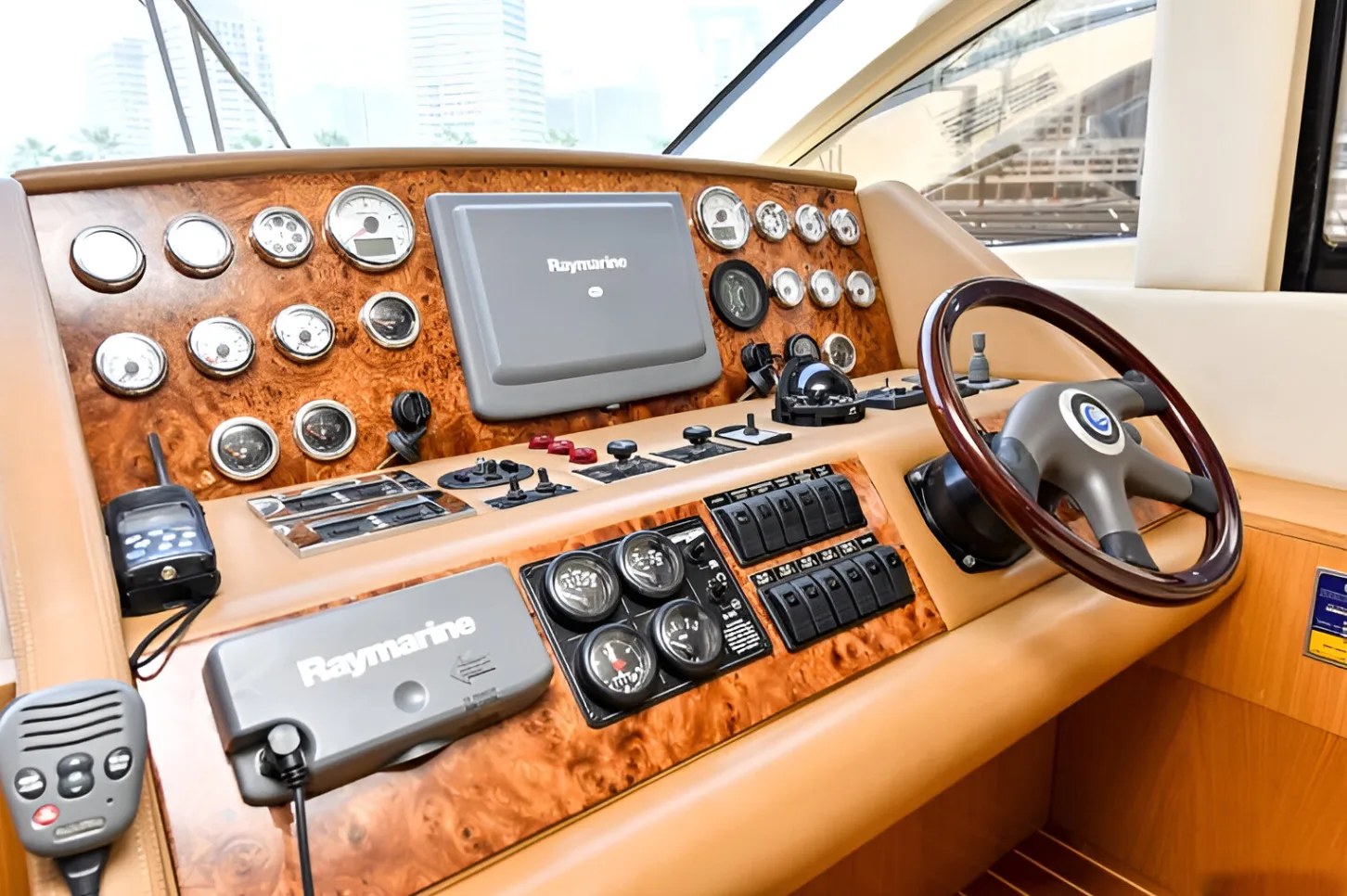 Majesty 66 Ft Yacht — 18