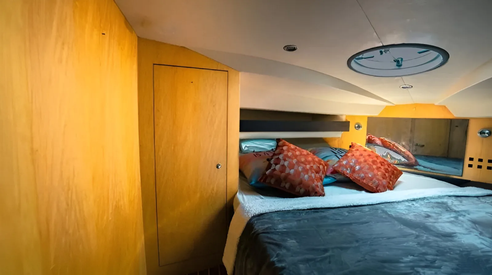 Luxury 40 Ft Mini Yacht — 10