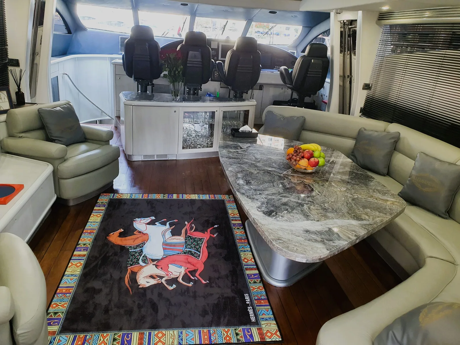 Sunseeker 95 Ft Super Yacht — 6